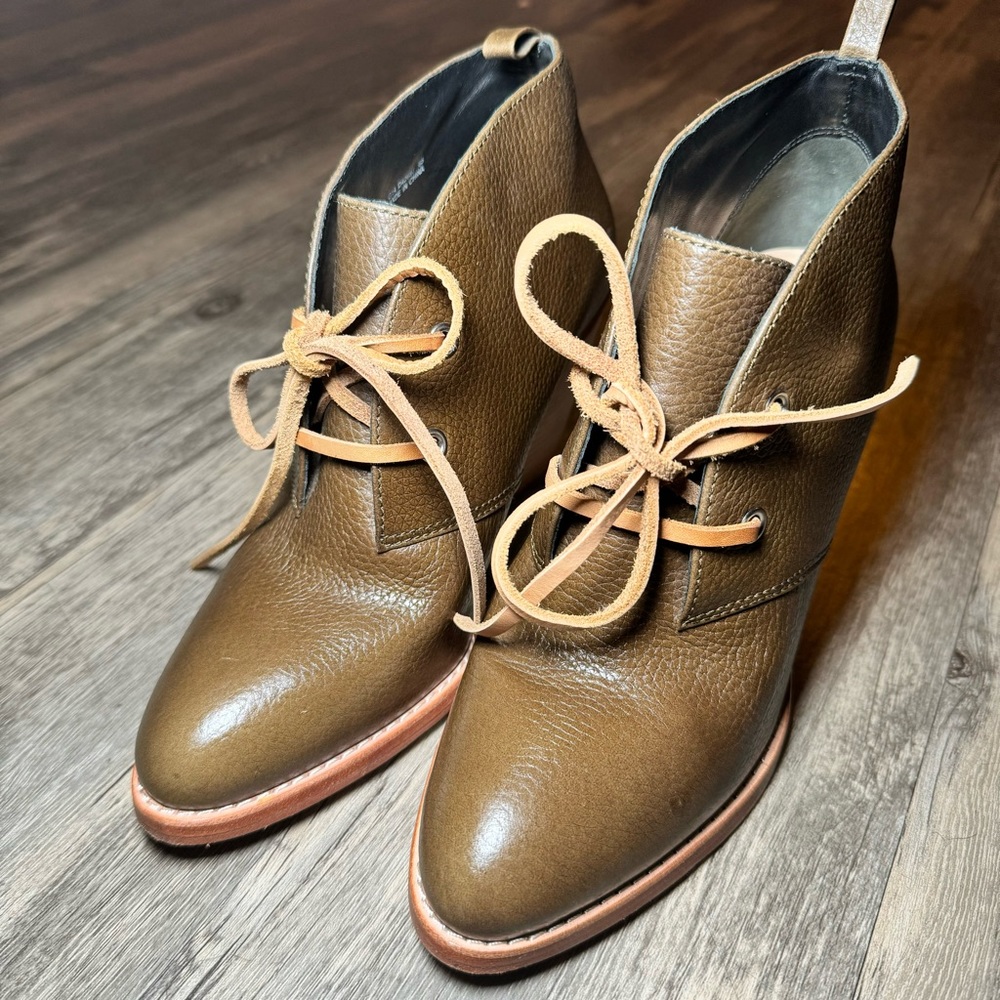 Cole Haan Women Boots SZ 8M